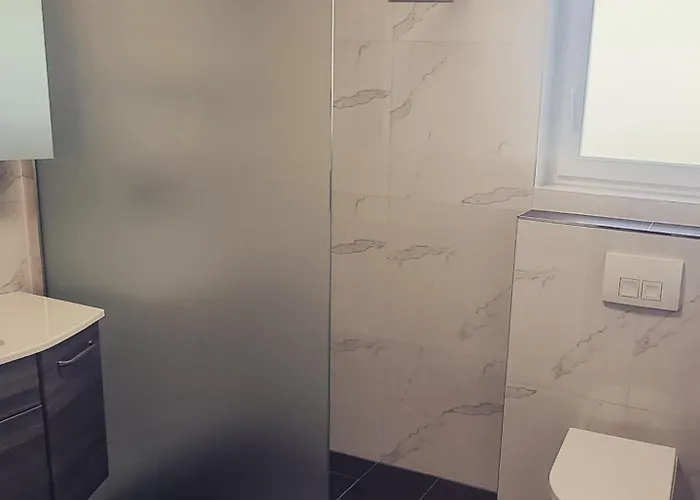 Bora Zell Am زيل أم سي